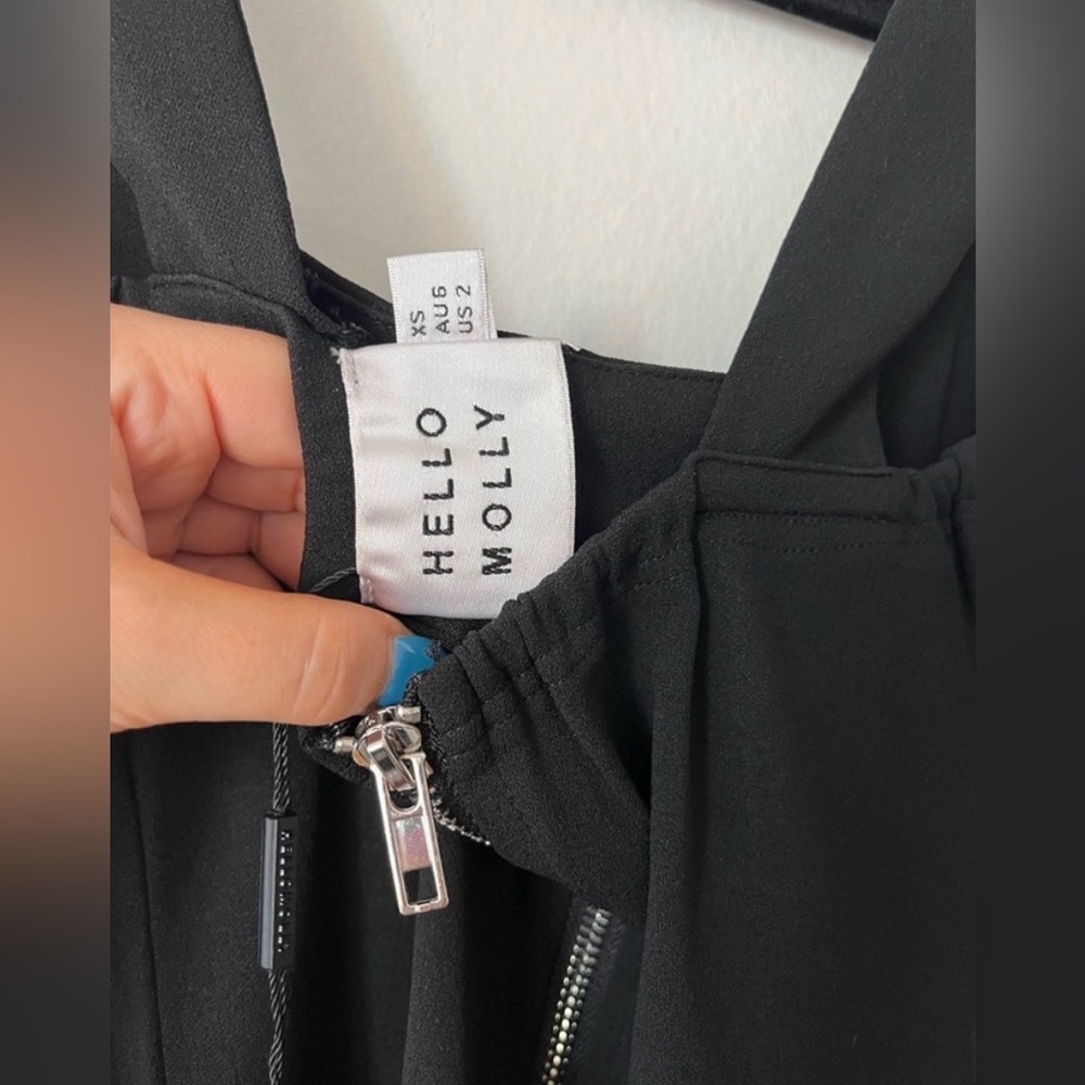 NWT Hello Molly LEAVE THE LIGHT ON MIDI DRESS BLACK Size XS 2 - Picture 4 of 6
